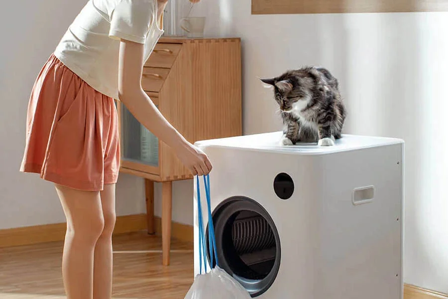 Best Litter Box for Large Cats